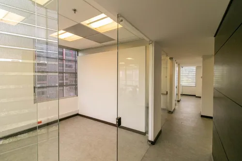 Oficina En Arriendo En Virrey. Cod A1094047