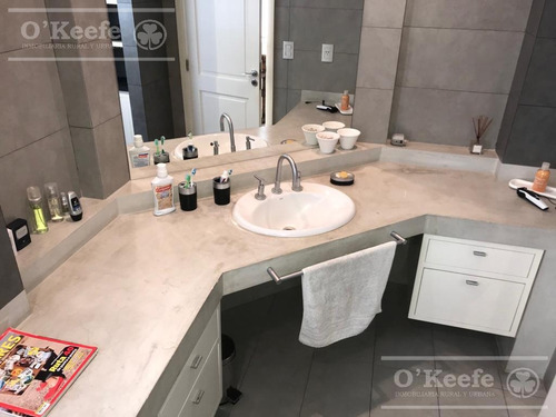 Imagen 29 de 30 de Impecable Casa En Venta Con Fondo Al Golf En Abril Club De Campo