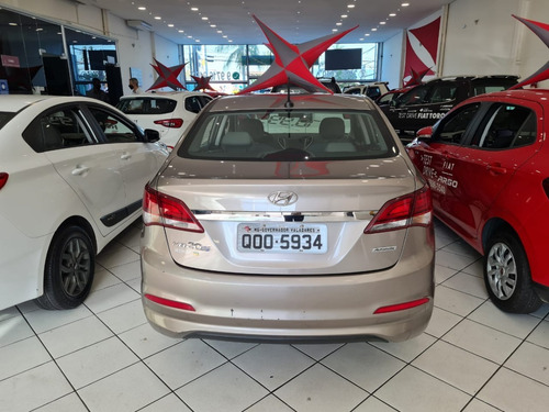 Imagem 2 de 6 de Hyundai H20 Sedan 1.6 Automatico