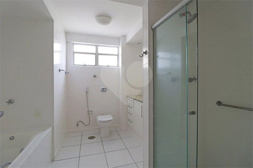 Aparatamento Com 300 Metros De Área Útil , Na Rua Do Clube Pinheiros , Totalmente Reformado , - 353-im559609