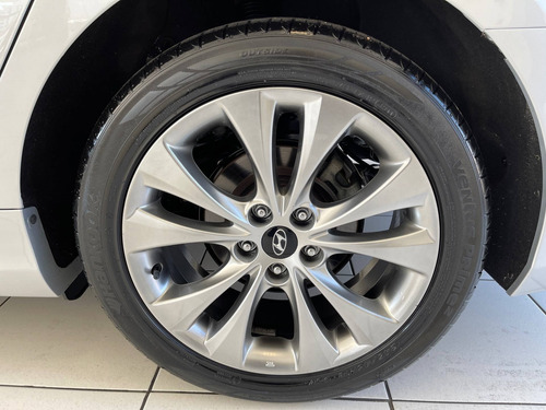 Imagem 5 de 9 de Hyundai Azera 3.0 Mpfi Gls V6 24v Gasolina 4p Automático