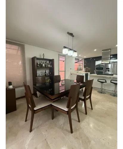 Casa Envigado Con Piscina Privada- 3alcobas-estudio- Área Total 397mt2
