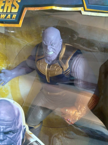 Combo Vingadores Avangers Compre 1 Leve 2 Dois Figura Thanos