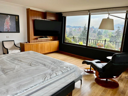 Arrienda Exclusivo Dep. El Golf. 5 Dorm, 5 Baños, 3 Estac.
