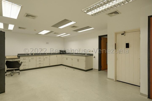 Imagen 6 de 16 de Moderno Edificio Comercial En Prados Del Este Mls #22-13487 Hh