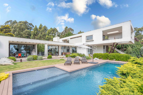 Moderna Casa En Condominio Cantagua