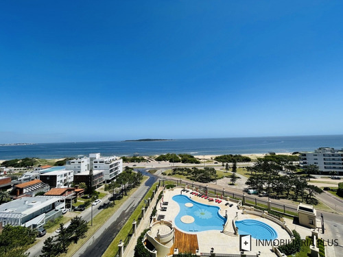 Alquiler De Apartamento De 197 M2 Con Vista Al Mar Con Todos Los Servicios En Torre Le Jardin De Playa Mansa, Punta Del Este