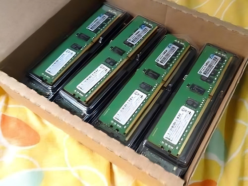 Memoria RAM color verde 16GB 1 Samsung M393A2K40BB1-CRC
