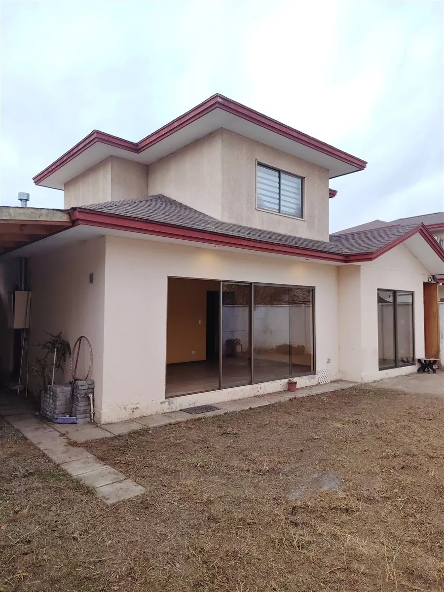 Imagen 2 de 15 de Casa En Arriendo De 3 Dorm. En Quillota