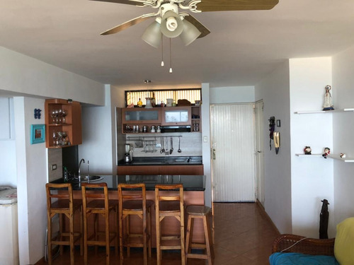 Imagen 1 de 7 de Apartamento En Playa Grande Catia La Mar