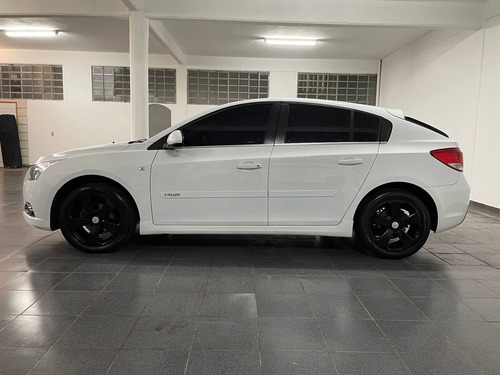 Imagem 7 de 10 de Chevrolet Cruze 1.8 Lt Sport6 16v Flex 4p Automático