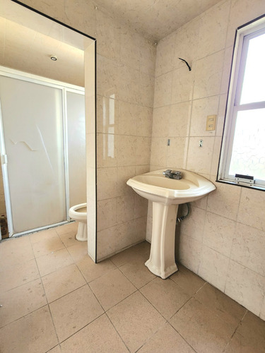 Lindisima Casa En Venta, 3 Niveles, Excelente Ubicación Sobre Esquina Valle Mezen, Valle De Aragón 3 Seccion