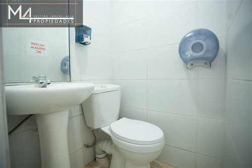 Oficina En Venta De 6 Privados En Providencia