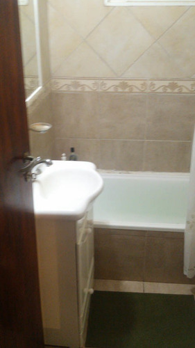 Imagen 9 de 12 de Casa En Venta En Berazategui