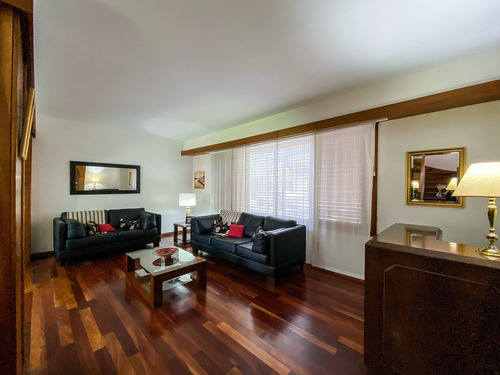 Imagen 20 de 30 de Venta Casa Devoto 6 Amb Cochera Y Jardin, Parrilla