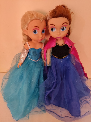 Muñecas Con Su Vestido, De 38 Cm. (Usado)