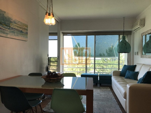 Apartamente Frente Al Mar, 100 % Reciclado En Excelente Ubicacion Frente Al Mar Y Cerca Del Casino Ex Conrad.-ref:26704