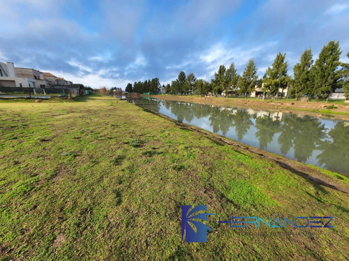 Venta Lote A La Laguna Barrio El Principado