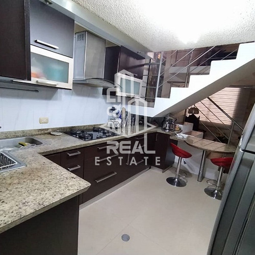 En Venta Town House Urbanización Valles De Chara /charallave.