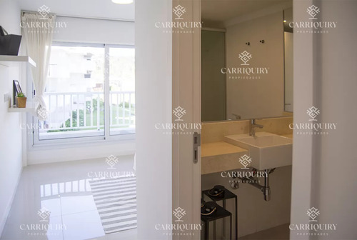 Se Vende Apartamento De 3 Dormitorios En Edificio Horizonte, Playa Mansa, Punta Del Este