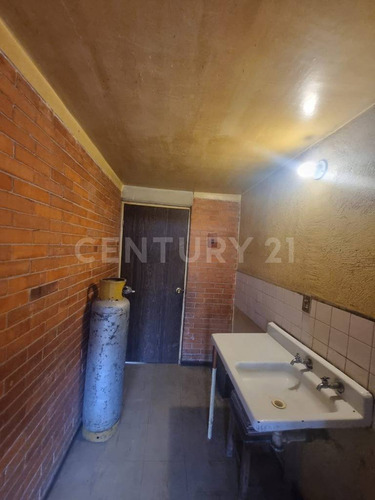 Departamento Con 3 Recamaras En Jardines De Los Báez Ecatepec
