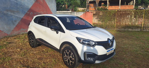 Renault Captur 1.616v Intense Sce X-tronic 5p