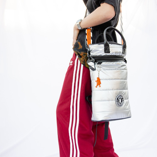 Imagen 8 de 10 de Mochila Matera Diamond Pop Plateado