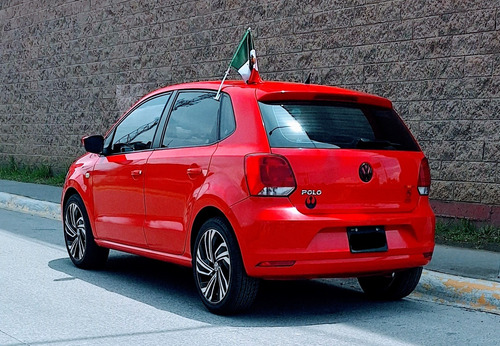 Volkswagen Polo 1.6 At