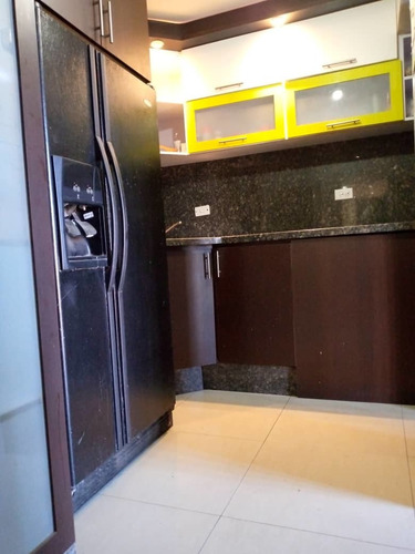 Imagen 3 de 14 de Laurayjorge Sky Group Focus Vende Excelente Apartamento