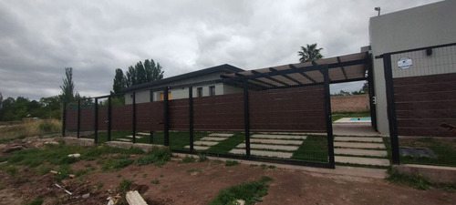 Casa En Venta Con Pileta Vistalba Lujan De Cuyo