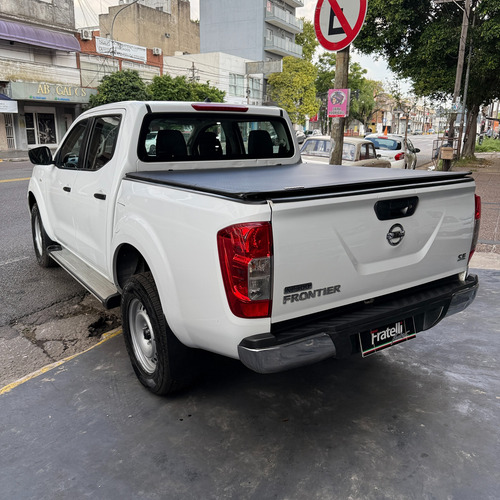 Nissan NP300 2.3 Frontier Se Cd 4x2 Mt