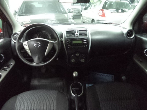 Imagem 10 de 11 de Nissan March Sv 1.0 12v Flex Completo Rodas 2016 Verm