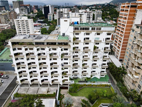Apartamento Con Excelente Distribucion A La Venta Ubicado En Los Palos Grandes #22-16330 Mn Caracas - Chacao