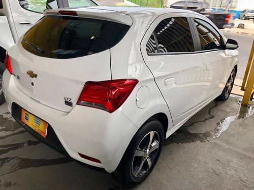 Imagem 5 de 15 de Chevrolet Onix 1.4 Mpfi Ltz 8v Flex 4p Automático