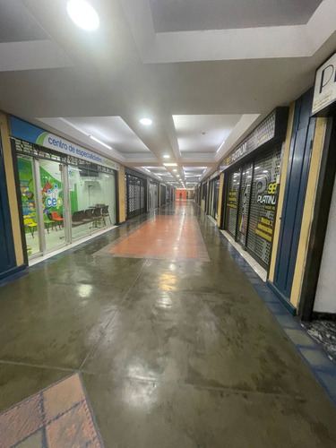 Venta De Local Comercial Con Peluquería Guatire Miranda. La.