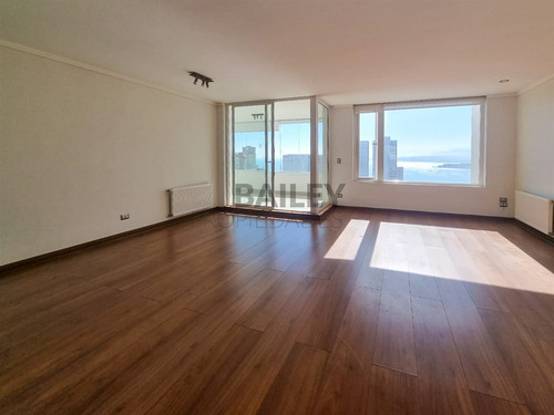 Departamento En Arriendo De 3 Dorm. En Concón