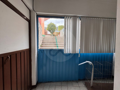 Vista Del Valle: Edificio En Venta Con Alberca, Ideal Para Escuelas.