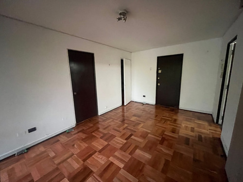 Lindo Depto. Remodelado/ 2 D+ 2 B+ E / Lyon / Carlos AntĂșnez
