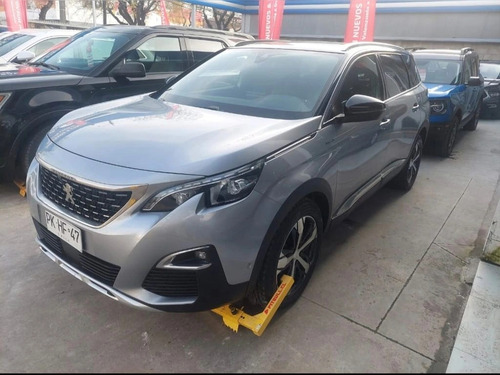 Peugeot 5008 2021