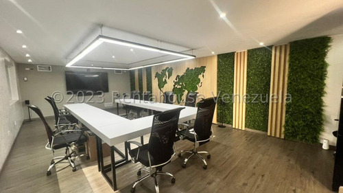 Espectacular Casa Comercial A Pie De Calle En Alquiler En Chuao Vgi