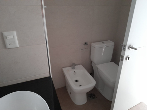 Imagen 11 de 17 de Venta Apartamentos 1 Dormitorio En Malvin Parrillero