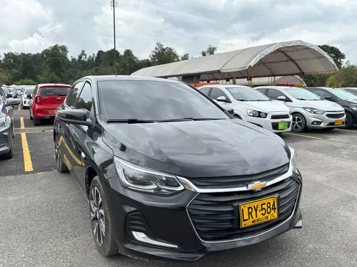 Chevrolet Onix 1.0 PREMIER 5P