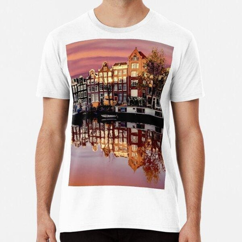 Remera Casas Hermosas De Amsterdam Que Reflejan En Canal En 