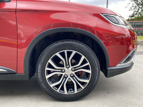 Mitsubishi Outlander At 2019 3000cc