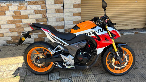 Imagen 3 de 22 de Honda Repsol 190