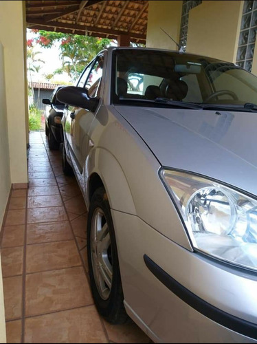 Imagem 4 de 6 de Ford Focus 2004 2.0 Glx 5p