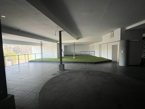 Imagen 10 de 12 de Venta Local Comercial En Av. Giannatassio
