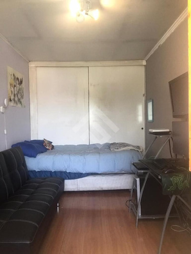 Casa En Venta De 5 Dorm. En Ñuñoa