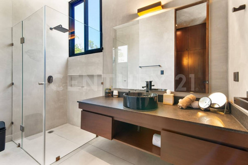 Villa En Venta Tulum De Tres Habitaciones Y Tres Baños Y Medio Ubicacion Ideal