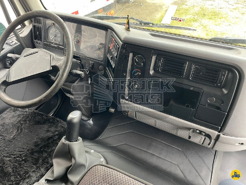 Volvo Vm 260 4x2 Ano 2010 - Baú 11,70m